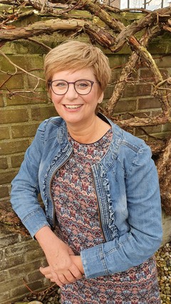 Ingrid - Psychosociaaltherapeut, Relatie (EFT)therapeut, EMDR master practioner, speltherapeut, counselor, coach